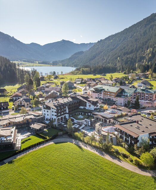 Hotel Tyrol am Haldensee aus der Vogelperspektive