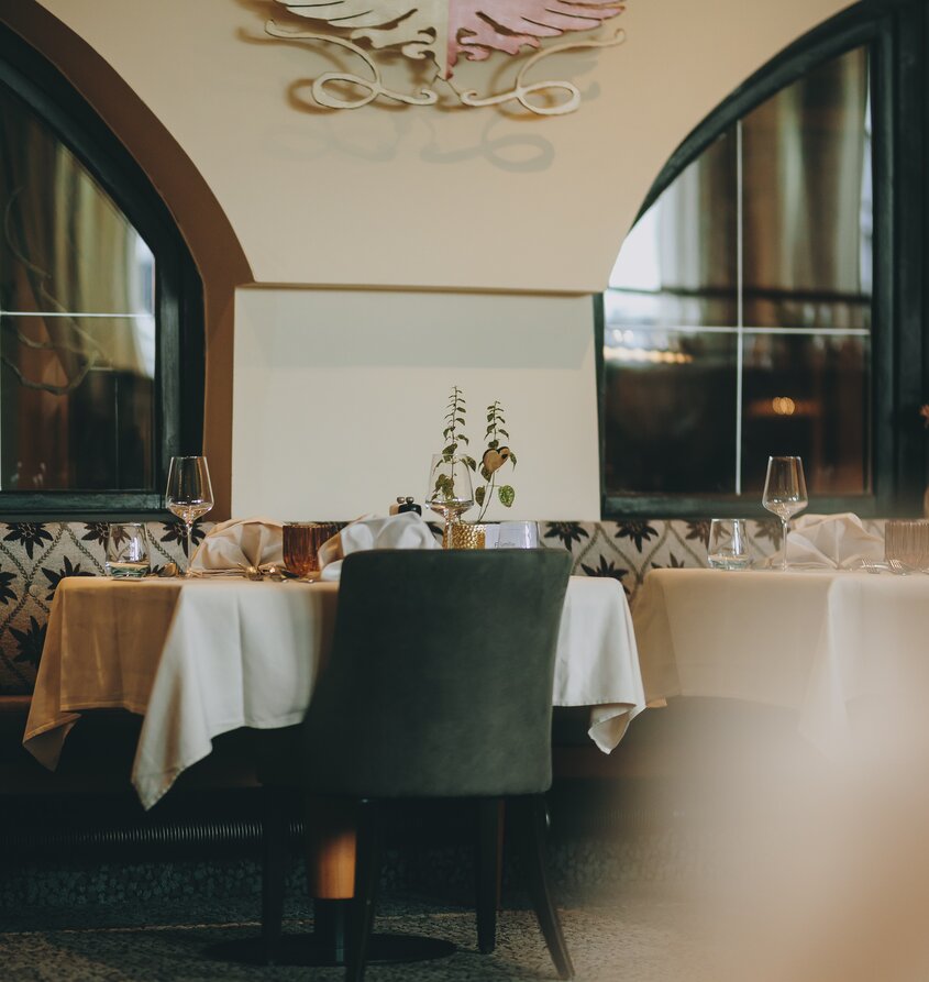 Gedeckte Tische im Restaurant Hotel Tyrol am Haldensee