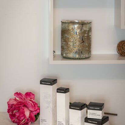 Wellness-Produkte und Deko im Hotel Tyrol am Haldensee